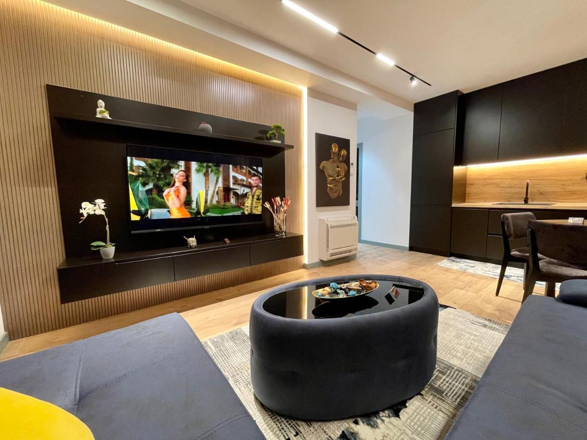 Queens Luxury Apartments Tirana Exterior foto